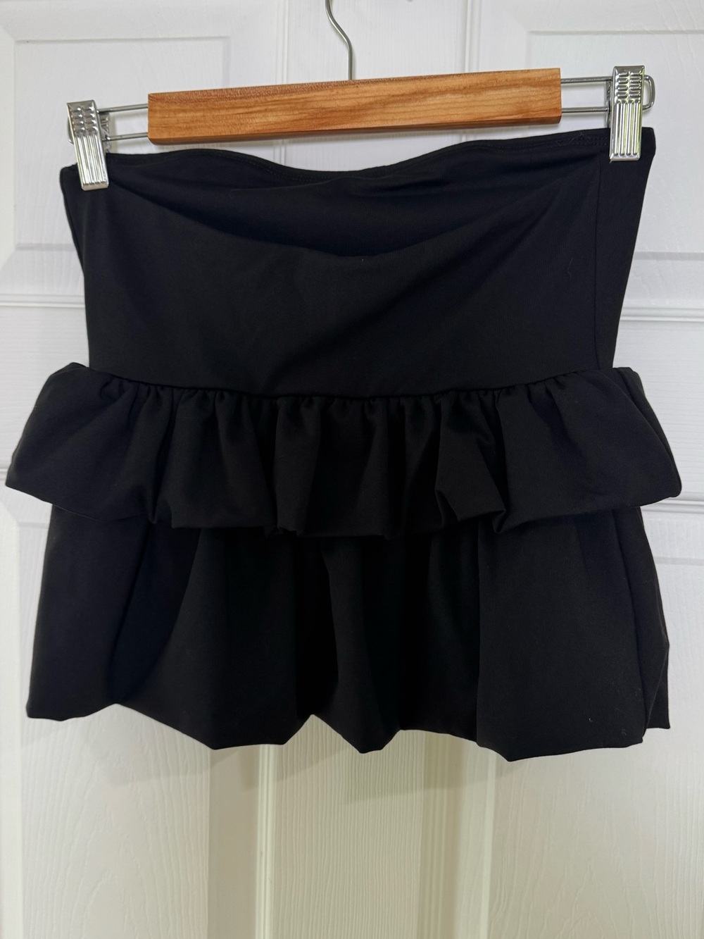 Black Ruffle Strapless Top - Picture 4 of 4